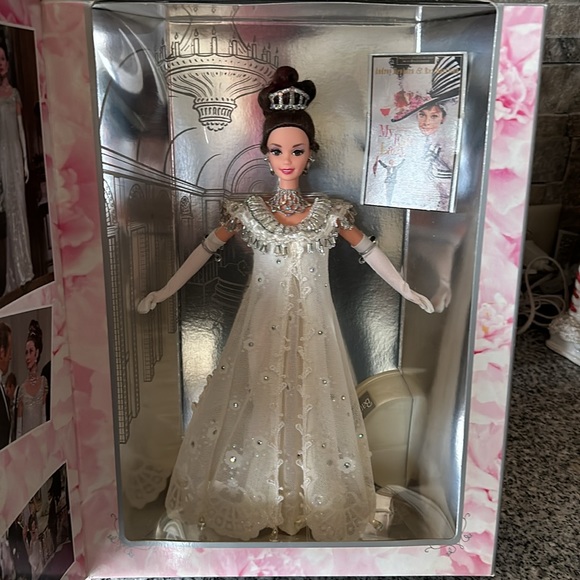 💕Barbie💕 as Eliza Doolittle from My Fair Lady Embassy Ball Doll 1995 - Picture 4 of 8
